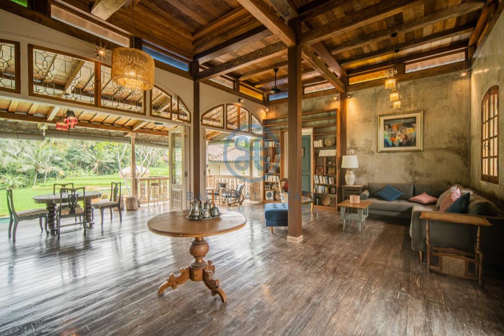 bedroom villa surrounded by ricefields in ubud for sale