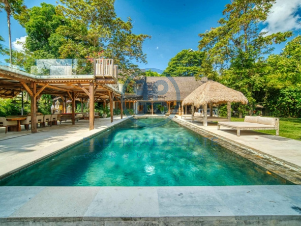 7 Bedroom Garden View Villa in Kerobokan Bali For Sale.